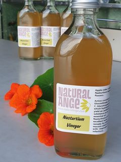 Nasturtium Vinegar